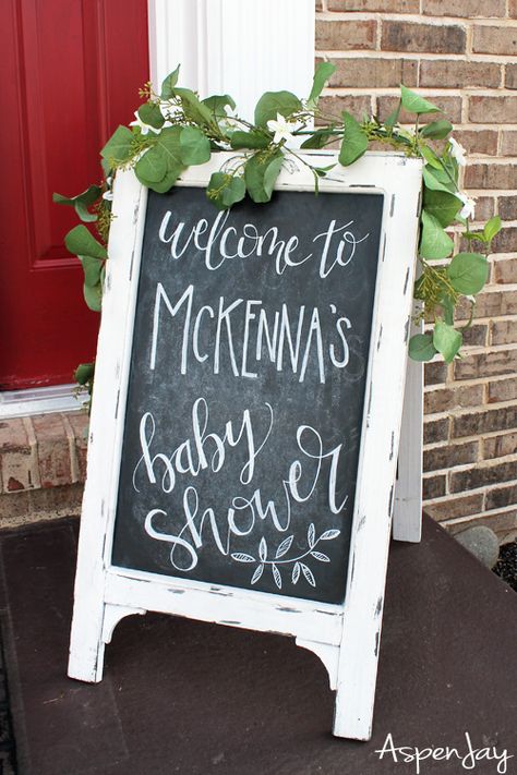 Baby Shower Chalkboard Sign, Shower Chalkboard Sign, Baby Shower Mixto, Baby Shower On A Budget, Baby Shower Chalkboard, Shower On A Budget, Table Baby, Sweets Table, Gold Shower