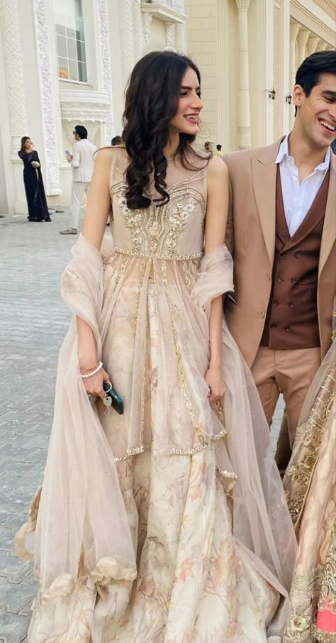 Wedding Function Dresses Pakistani, Function Dresses Pakistani, Engagement Dress Indian, Wedding Function Dresses, Hijabi Bride, Minimal Dresses, Marriage Function, Dresses Pakistani, Pakistani Traditional