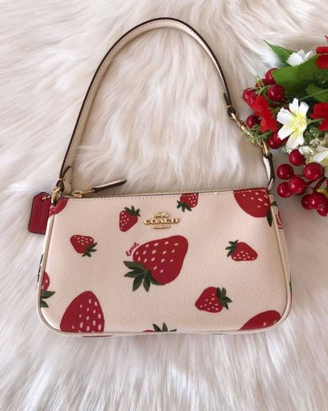 Coach Wallet Strawberry, Cute Coach Purses, Coach Fruit Bag, Coach Strawberry, Strawberry Purse, My Style Bags, Luxury Bags Collection, Handbag Essentials, Purse Fashion