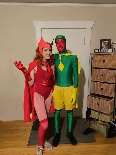 wandavision halloween costume Wandavision Halloween, Superhero Couples Costumes, Marvel Halloween Costumes, Marvel Couples, Marvel Costumes, Couples Costume, Couples Halloween Outfits, Cute Couple Halloween Costumes, Hallowen Costume