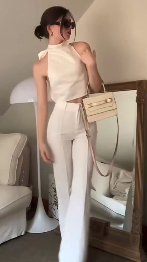 Classy White Pants Outfits, Classy Outfits For Women, Elegant Outfit Classy, Elegante Casual, Stylish Work Outfits, Elegantes Outfit, Business Outfit, Moda Vintage, Looks Chic