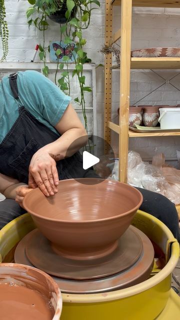 Kate Hevers on Instagram: "Let’s make some big pots 💪🏻💛   #throwingclay #handmadeceramics #potterylove #brentwheel #standardclay #servingbowl" Wheel Pottery, Pottery Carving, Big Pots, Throwing Clay, Ceramic Serving Bowl, Homemade Clay, Clay Flower Pots, Pottery Videos, Clay Bowl