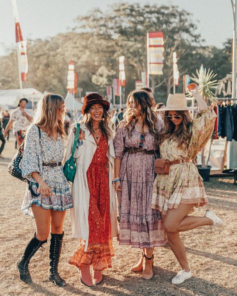 Friends Spell, Spell Dress, Look Hippie Chic, Festival Friends, Coachella Party, Boho Festival Outfit, Festival Outfit Inspiration, Spell Dresses, Splendour In The Grass