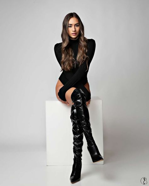 Studio photoshoot, model photoshoot, studio photoshoot, overtheknee leather boots, black bodysuit photoshoot Leotard Photoshoot, Black Bodysuit Photoshoot, Boot Photoshoot, Model Photoshoot Studio, Boots Photoshoot, Tamil Bride, Denim Photoshoot, Foto Inspo, Modeling Photoshoot