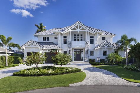 Coastal House Exteriors, Obx House Aesthetic, Coastal Mansion Exterior, Rich Beach House, Luxury Beach House Exterior, White Beach House Exterior, Beach House Aesthetic Exterior, Coastal Beach House Exterior, Beach House Mansion