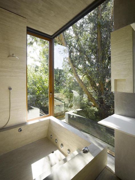 Concrete dwelling with modern-elegant design Modernist House, Bathroom Features, Outdoor Dining Room, Powder Rooms, Luxe Interiors, Sonoma County, Dream Bathroom, Power Couple, Soaking Tub