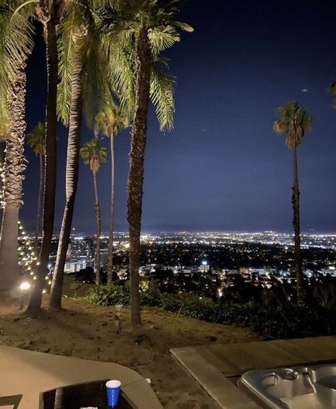 La Home Aesthetic, Los Angeles Aesthetic, Night Scenery, City Vibe, Night Vibes, Destination Voyage, City Of Angels, Jolie Photo, Summer Dream