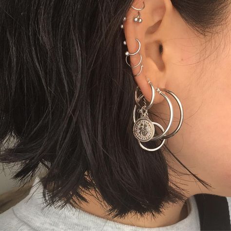 Cool Ear Piercings, Pretty Ear Piercings, Cool Piercings, Cute Ear Piercings, Cute Piercings, Daith Piercing, Dope Jewelry, Funky Jewelry, Jewelry Inspo