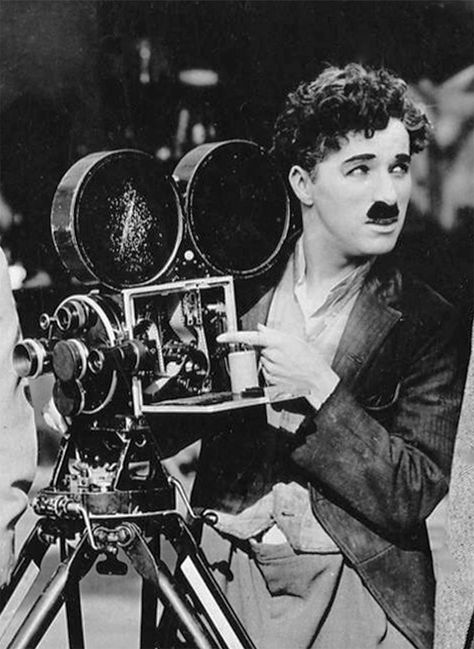 Charlie Chaplin Movies, Klasik Hollywood, Chaplin Film, Charles Spencer Chaplin, Charles Spencer, Photo Star, Charles Chaplin, Movie Directors, Silent Film Stars