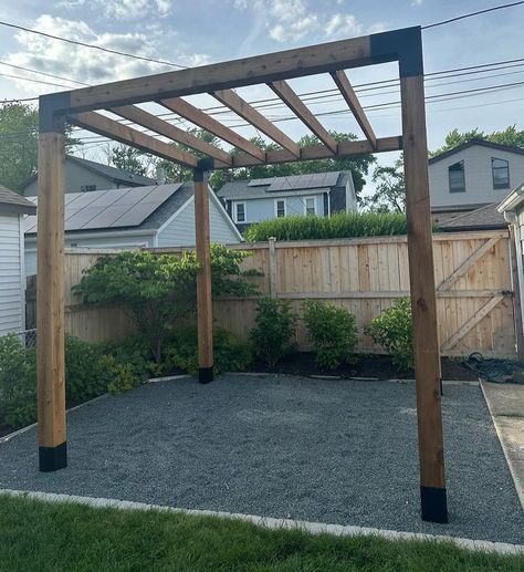 Prove us wrong, but we think a classic pergola looks good anywhere! Double tap for @pjwoodwork_ who nailed it with this one! We love seeing your builds so be sure to DM us some pictures! ******* Follow if you are looking for pergola ideas, pergola designs, backyard pergolas, outdoor patio ideas, patio design, backyard landscaping ideas, backyard design, DIY home projects, DIY, or DIY home! #organicmodern #modernhome #homeinspo #patio #patiodesign #diy #diyprojects #pergola #pergolakits ... Diy Metal Pergola, Diy Wooden Pergola, Pergola Alternatives, Classic Pergola, Home Projects Diy, Orchard Design, Timber Pergola, Small Pergola, Design Backyard