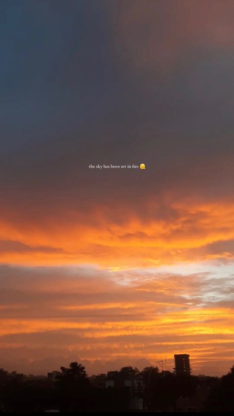 Captions On Orange Colour, Aesthetic Evening Captions For Instagram, Evening Quotes Sunset For Instagram, Orange Sky Aesthetic Quotes, Orange Sky Captions, Evening Quotes Sunset, Marathi Captions For Instagram, Captions About Sunsets, Evening Sunset Photography