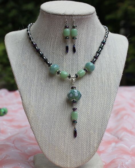 Boho Jewellery Necklaces, Lampwork Necklace, Ethno Style, Green Diy, Lampwork Jewelry, Jewelry Set Design, Lampwork Earring, Jewelry Hanger, Necklace Ideas