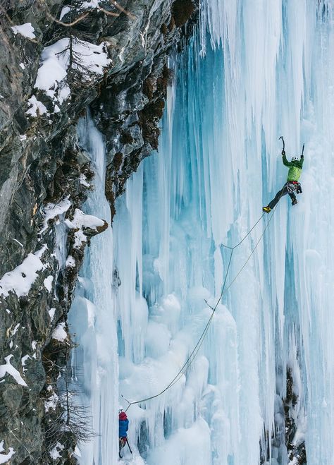 Ice Climbing Gear, Climbing Tattoo, Climbing Outfits, Mountaineering Climbing, West Coast Trail, Extreme Adventure, Climbing Gear, Ice Climbing, Adventure Sports