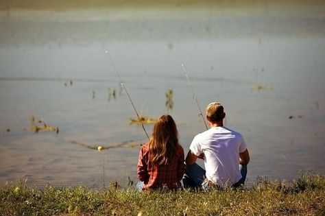 'Couples who fish together, stay together the longest' Well my man and I have been fishing together for YEARS now, rain or shine, if theyre biting you can find us at the water <3 its a hobby we share with a passion:) Ideal Date, Country Relationship Goals, Country Dates, Country Relationships, Dream Dates, Southern Life, Country Engagement, Dream Date, Cute Couple Quotes