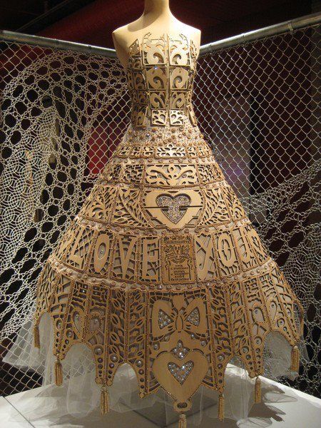 lace wood Calais France, Fashion Museum, Museum Fashion, Dress Forms, Art Brut, Art Dress, Intricate Designs, Lace Gown, Mode Inspiration