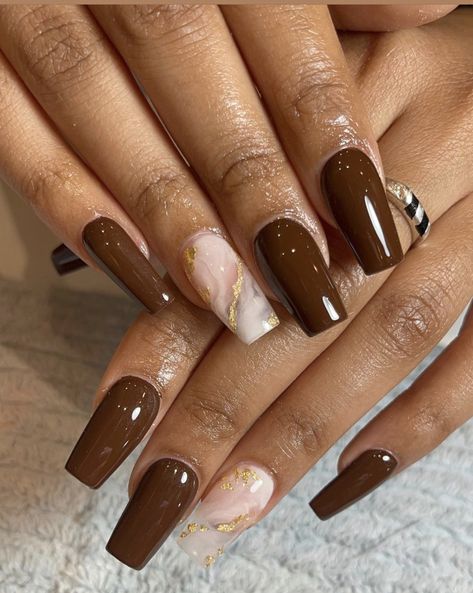 Brown And Tan Nails, Brown Nails With Marble, Coffee Brown Nails, Brown Nails Dip, Brown Nail Colors, Brown And Glitter Nails, Neutral Winter Nails, Brown Nails For Fall, Brown Ombre Nails