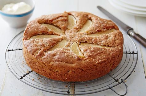 Try this traditional Dorset apple cake made with fresh Bramley apples and lemon zest. Apple Cake Recipe Uk, Bramley Apple Recipes, Cake Recipes Uk, Bramley Apple, Apple Cake Recipe, Cranberry Cake, Tesco Real Food, Apple Cake Recipes, Dried Apples