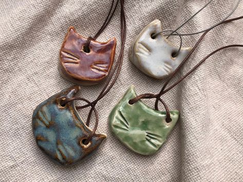 Ceramic pendant necklace