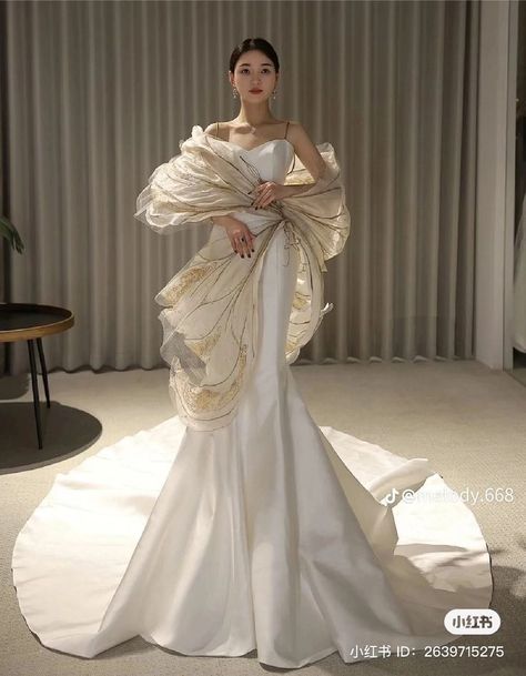 Douyin Outfits, Fairy Tale Wedding Dress, Gowns Dresses Elegant, Dress Design Sketches, Glamour Dress, Fashion Illustration Dresses, Pretty Prom Dresses, Dress Aesthetic, Fairytale Dress