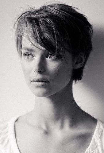 50 Striking Pixie Cut Hairstyles: Short and Chic (Gallery & Video) | 50 Stunning & Aesthetic Pixie Cut Hairstyles to achieve that Chic Look | Hair Trends 2024 | Hairstyles For Short Hair- Wavy, Curly, Straight, Medium, Punk, and More Longer Pixie Haircut, Long Pixie Hairstyles, Long Pixie Cuts, Long Pixie, Roman Holiday, Short Straight Hair, Short Pixie Haircuts, Short Pixie Cut, 짧은 머리