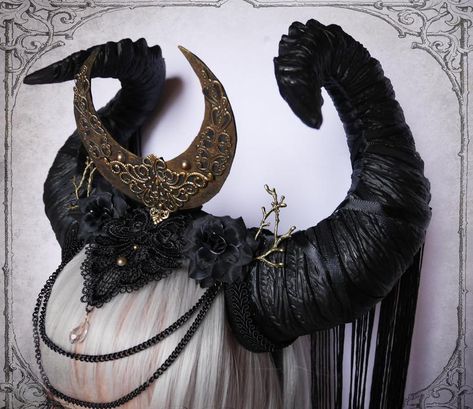 Horn Headdress Arthemis | Etsy Gogo Dancer Outfits, Horn Headdress, Demon Costume, Black Unicorn, It Is Done, Headpiece Jewelry, Cosplay Hair, Magical Jewelry, Fantasias Halloween