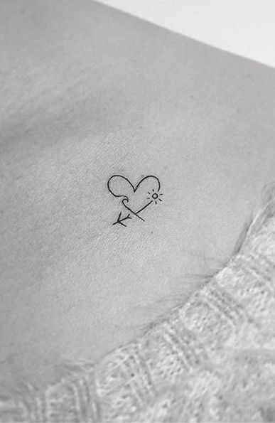 50 Best Small Travel Tattoos Ideas That Will Inspire Inner Wanderers | Unique & Cute Travel Tattoo Ideas Wellen Tattoo, Hawaii Tattoos, Tato Minimal, Tato Jari, Pola Tato, Minimal Tattoo Design, Tattoos Inspiration, Meaningful Tattoos For Women, Small Meaningful Tattoos