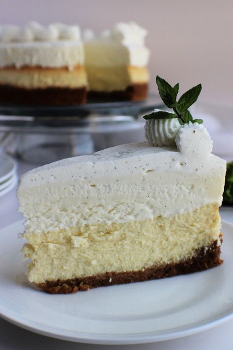 Vanilla Bean Cheesecake with cut piece on plate Vanilla Bean Cheesecake Factory Copycat, Cheesecake Factory Vanilla Bean Recipe, Copycat Cheesecake Factory Cheesecake Recipes, Cheesecake Recipes No Water Bath, Cheesecake White Chocolate, Vanilla Bean Mousse, Vanilla Bean Recipes, Factory Restaurant, Cheesecake Factory Copycat