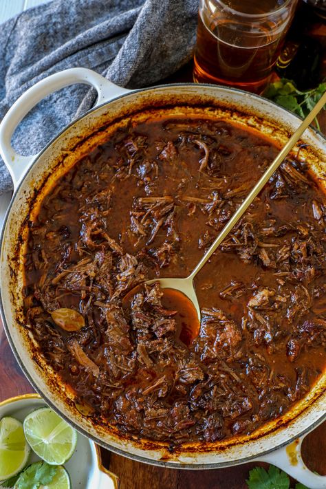 Smoked Barbacoa Recipe Authentic Barbacoa Recipe, Smoked Barbacoa, Barbacoa Sauce, Smoked Pot Roast, Texmex Recipes, Brisket Seasoning, Smoked Chuck Roast, Barbacoa Recipe, Goat Recipes