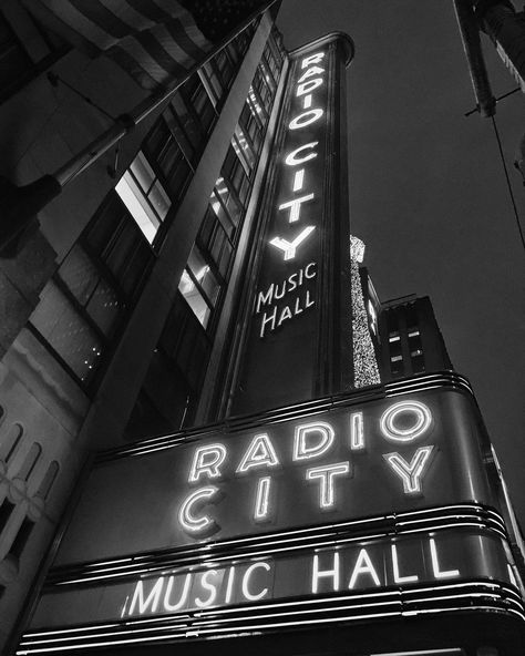 Gracie Concert, Happy Birthday Steve, Nyc Night, Radio City Music Hall, Art Deco Buildings, Radio City, Historical Documents, Music Radio, Music Hall