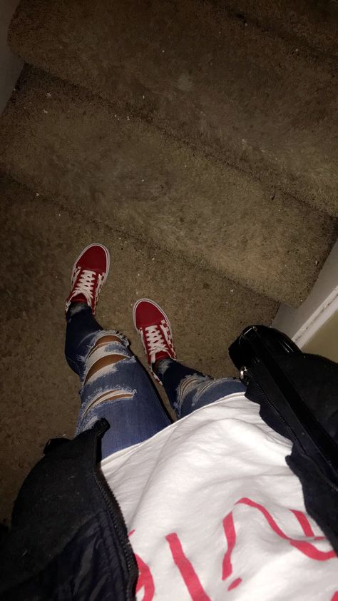 Red checkered vans Fits With Vans, Red Vans Outfit, Red Vans Shoes, Vans Shoes Outfit, Outfit Vans, Red Checkered Vans, Outfits With Air Force Ones, Checkered Shoes, Outfit Adidas