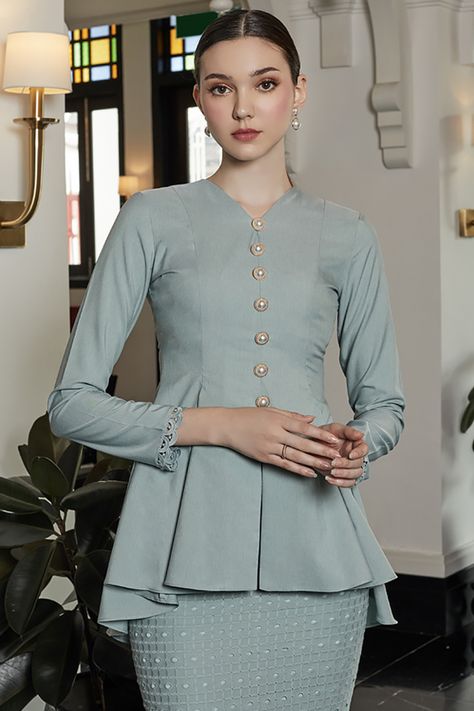 Baju Kurung Melayu, Baju Kurung Moden Style, Baju Peplum, Mini Kurung, Kurung Modern, Eid Fashion, Model Kebaya Modern, Elegant Fashion Outfits, Outfit Kondangan