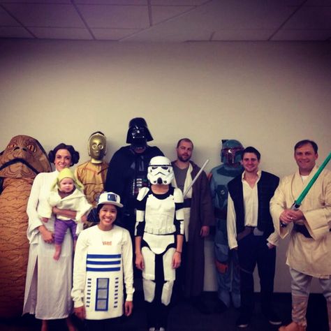 Group Of 5 Movie Characters, Starwars Group Costumes, Star Wars Group Costumes, Kung Fu Panda Costume, Disfraz Star Wars, Star Wars Halloween Costumes, Space Costumes, Panda Costumes, Halloween Group