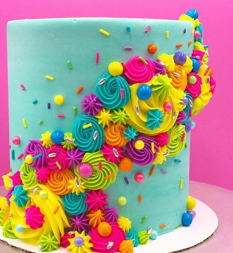 🌈💕Happy Pride Month💕🌈 Celebrating diversity with this bright and beautiful neon rainbow cake. What’s a rainbow with out color? Happy Pride!… Pride Month Cake, Bright Birthday Cakes, Neon Birthday Cakes, Month Cake, Bright Cakes, Trolls Birthday Cake, Neon Cakes, Trolls Cake, Easy Butterfly