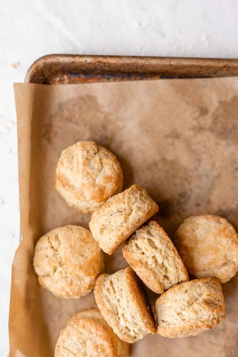 Use up some of that sourdough starter discard in these buttery, flaky, delicious sourdough biscuits! Packed with flavor from your tangy sourdough starter, these ultimate flaky buttermilk biscuits are the best you'll ever have. Buttermilk Sourdough, Sourdough Discard Biscuits, Sourdough Buttermilk, Discard Biscuits, Beef Biryani Recipe, Flaky Buttermilk Biscuits, Sourdough Starter Discard, Beef Biryani, Sourdough Biscuits