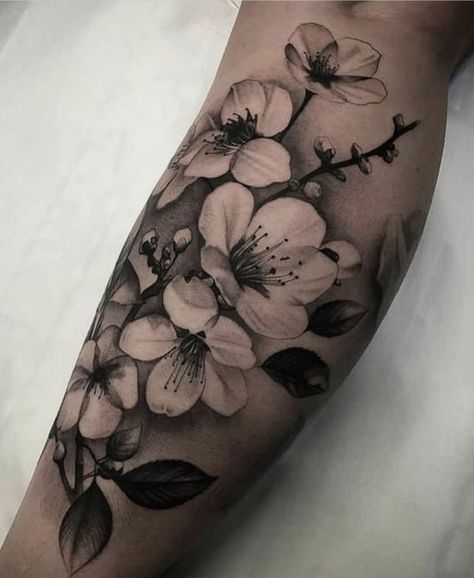 Tattoo Sleeve Floral, Sleeve Floral Tattoo, Flower Cover Up Tattoos, Tatuaje Cover Up, Tatoo 3d, Floral Back Tattoos, Tattoos Floral, Catrina Tattoo, Flores Tattoo