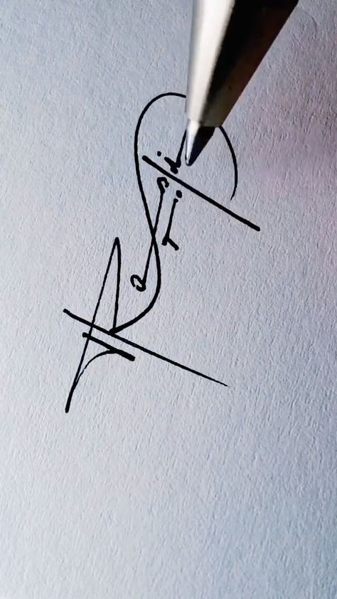 calligraphyvideo on Instagram: Comment your name below! 😊 Next signature? What are your thoughts? 💭 Rate it from 1-10! 😍 cc @extremofull22 #art #artist #signature… Artistic Signature Ideas, Letter R Signature Ideas, Art Instagram Name Ideas, Unique Signature Ideas, L Signature Ideas, H Signature Ideas, A Signature Ideas, S Signature Ideas, R Signature Ideas