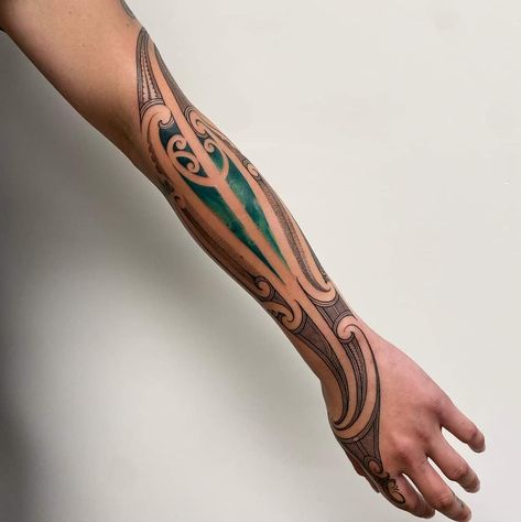 Maori Arm Tattoo Woman, Ta Moko Women Arm, Kirituhi Tattoo Women, Ta Moko Women Hand, Hand Tamoko, Ta Moko Women Leg, Maori Tattoo Designs Women Arm, Tamoko Women, Tamoko Women Maori Tattoos