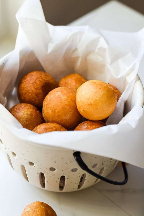 Mochi Cheese Balls, Korean Baked Goods, Korean Cheese Balls, Korean Cheese Balls Recipe, Korean Cheese Bread, Korean Cheese Bun, Korean Potato Cheese Balls, Korean Cream Cheese Stuffed Garlic Bread, Korean Cream Cheese Bun