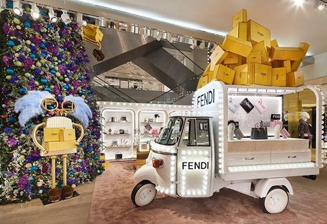 WEBSTA @fendi The holidays have arrived at the @printempsofficial Atrium. Explore the special selection of Fendi designs, available exclusively at the Paris pop-up! Olympic Idea, Shopper Marketing, Fendi Casa, Retail Signage, Pop Up Bar, Street Marketing, Experiential Marketing, Pop Up Event, Iron Furniture