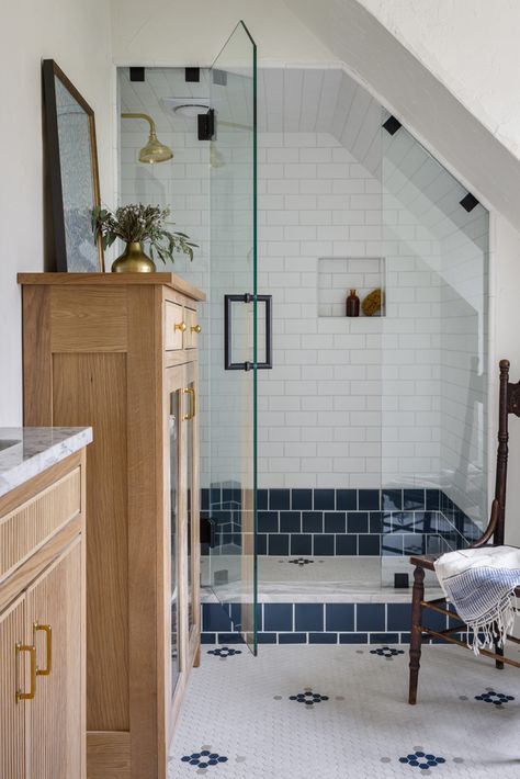 FAIRWAY CAPE COD Cape Cod House Interior Ideas, Blue Mosaic Bathroom, Cape Cod Interiors, Cape Cod House Interior, Cape Cod Bathroom, Cape Cod Kitchen, Modern Bathroom Decor Ideas, Cape Cod Cottage, Mosaic Bathroom