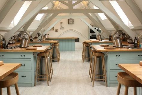 9 of the Best Cookery Schools in London | HuffPost Life Cooking School Interior, Cooking School Design, Cooking Class Kitchen, Cooking Classes Design, Cooking School Kitchen, Baking School, Cooking Photography, School Interior, Baking Classes