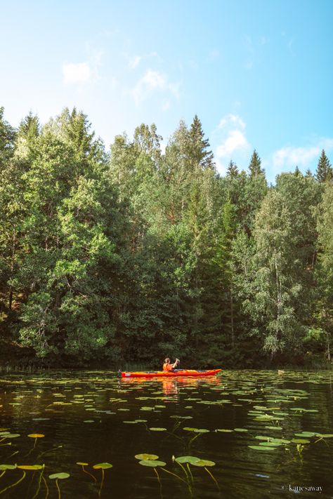 Canada Nature Photography, Kayaking Aesthetic Lake, Nature Based Activities, Visiting Sweden, French Revision, Kayaking Aesthetic, Swedish Aesthetic, Sweden Nature, Camping Europe