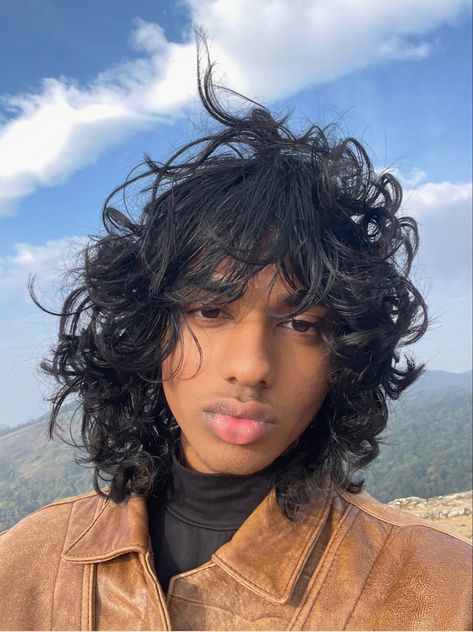 long hair brown boy indian fashion model Brown Men With Long Hair, Blasian Men Long Hair, Indian Man Long Hair, Male Hair Aesthetic, Indian Hair Cuts Men, Brown Curly Hair Men, Wavy Hair Men Long, Pretty Guys With Long Hair, Guys With Long Curly Hair