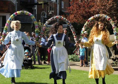 English Cultural Clothing, England Culture Clothing, Traditional British Clothing, Camping Sunset, English Culture, Morris Dancers, England Country, European Clothing, Folk Culture