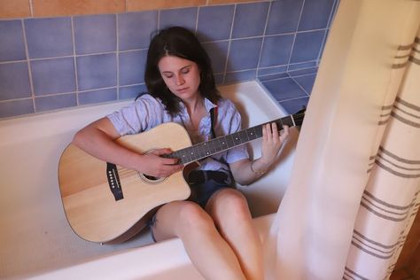 Guitar bath bathtub music girl playing shower Music Girl, Bathroom Photos, Girl Falling, Playing Guitar, Guitar, Bath, Shower, Music