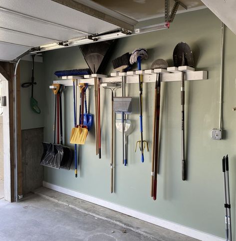 Wood Storage Ideas, Easy Storage Ideas, Organize Garage, Easy Garage Storage, Garage Projects, Garage Closet, Garage Storage Inspiration, Koti Diy, Garage Organization Tips