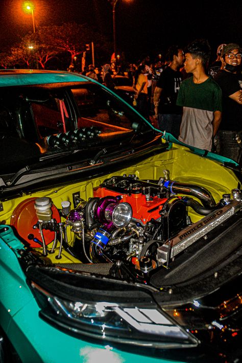 Car Engine Aesthetic, Illegal Car Race Aesthetic, Illegal Street Racing Aesthetic, Car Engine Wallpaper, Car Show Aesthetic, Car Mechanic Aesthetic, Engine Aesthetic, Illegal Racing Aesthetic, Japanese Street Racing