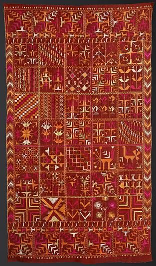 Domestic Art, Phulkari Embroidery, Asian Textiles, Folk Design, Border Embroidery Designs, Indian Folk Art, Folk Embroidery, Indian Textiles, Indian Embroidery