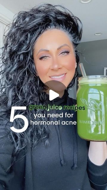 Evie Kevish on Instagram: "🆘 Save my radiant skin 3-ingredient green juice recipes tailored for hormonal acne relief! 

🌿 Comment juice if you’re ready to learn juice therapy to help heal your acne 🌿 

1. 🌿 Clear Skin Citrus Boost
 🥬 4 Kale
🥒 3 Cucumbers
🍋  4 Lemons 

✅ Kale’s antioxidants combat inflammation, cucumber hydrates, and lemon detoxifies, reducing hormonal acne triggers.

2. 🍏 Balancing Green Apple Elixir
🌿 2 cups of Spinach
🍏 2 Green Apples 
🌿 6 Celery
 
✅ Spinach’s nutrients promote hormonal balance, green apple’s vitamins nourish, and celery’s hydration aids in skin clarity.

3. 🥒 Detoxifying Cucumber Mint Splash
🥒 3 Cucumber 
🌿 Mint
🫚 Ginger
 
✅ Cucumber soothes, mint’s anti-inflammatory properties calm skin, and ginger detoxifies, targeting hormonal acne con Acne Triggers, How To Regulate Hormones, Cucumber Juice, Green Juice Recipes, Hormonal Balance, Green Apples, Juicing For Health, Vegan Eats, Hormonal Acne