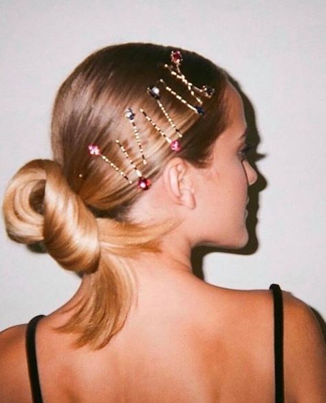 Hairstyles New Years Eve, Hairstyles New Years, 2023 Trendy Hair, New Years Hairstyles, New Years Eve Hairstyles, New Years Eve Hair, Hairstyles Holiday, Nye Hairstyles, Coachella Hair